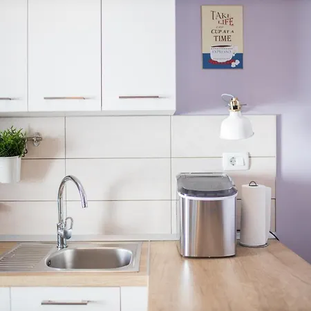 Zlatin Dvor - For 3, Terrace, Center, At 5-min, Bike Friendly Appartement Trogir