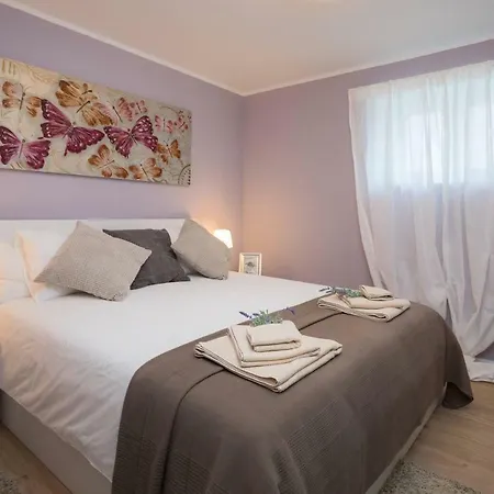 Appartement Zlatin Dvor - For 3, Terrace, Center, At 5-min, Bike Friendly *