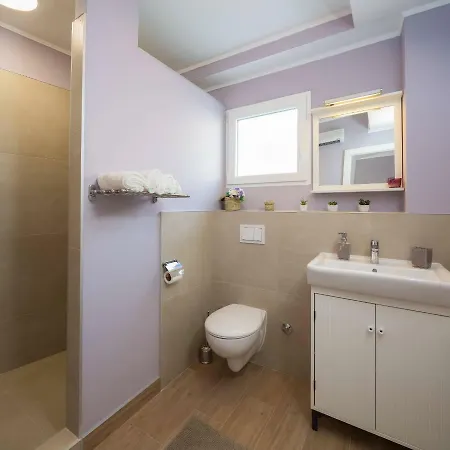 Appartement Zlatin Dvor - For 3, Terrace, Center, At 5-min, Bike Friendly *