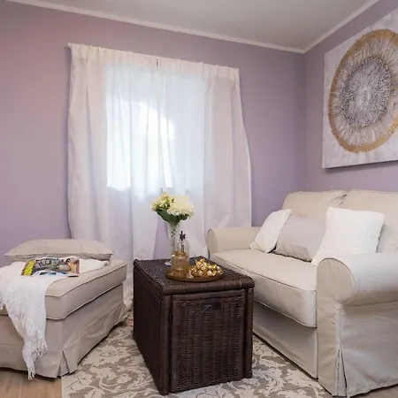 Appartement Zlatin Dvor - For 3, Terrace, Center, At 5-min, Bike Friendly